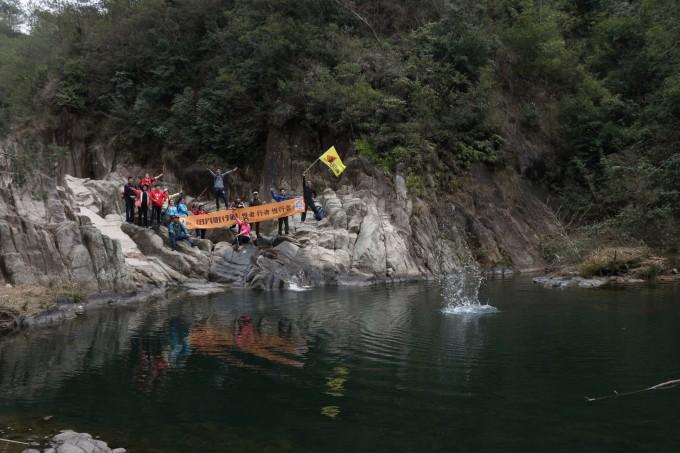 【八闽“烟火气”】“阳光1+1”2024龙坑村慈善公益活动举行 让老人温暖过年