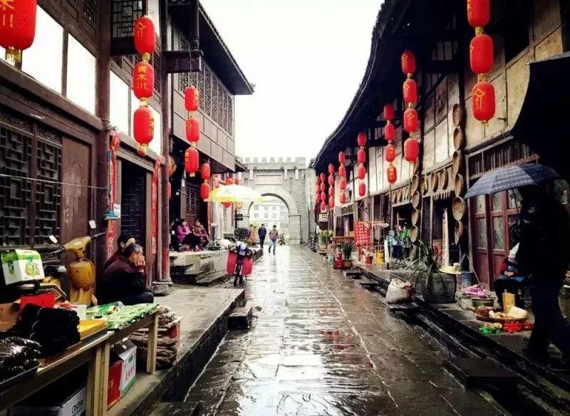 七里河区持续开展辖区餐饮行业油烟污染集中整治行动